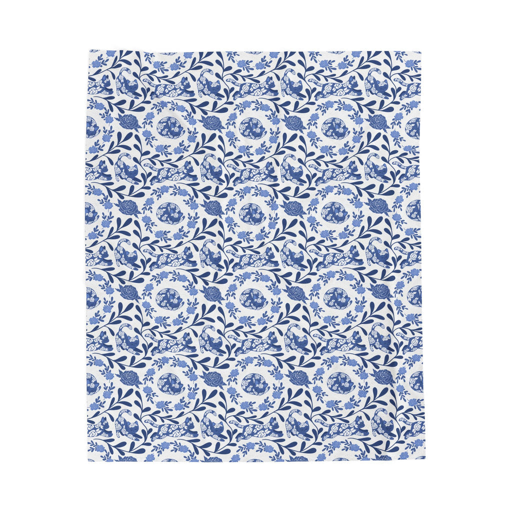 Blue Floral Kitty Velveteen Plush Blanket — Cozy Lightweight Decorative Throw